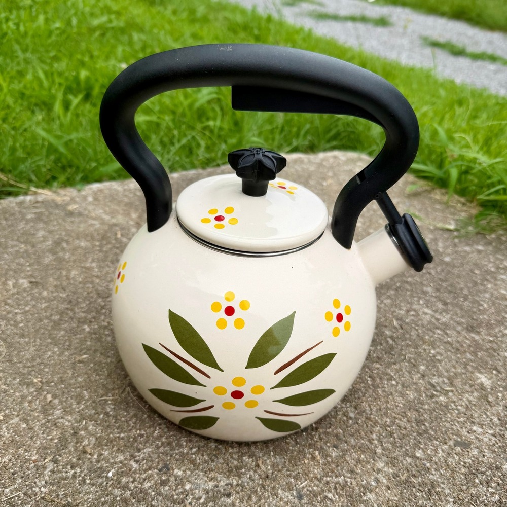Temp-tations by Tara Old World Floral Enamel‎ Whistling Tea Kettle Cream 2qt